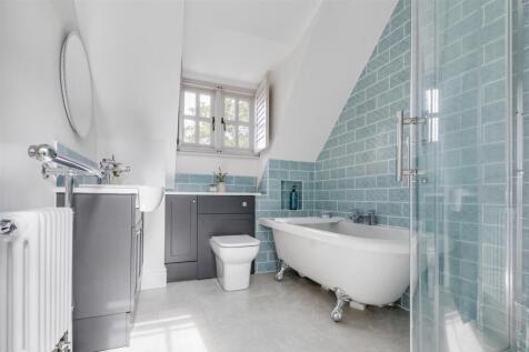 Bathroom_1.jpeg
