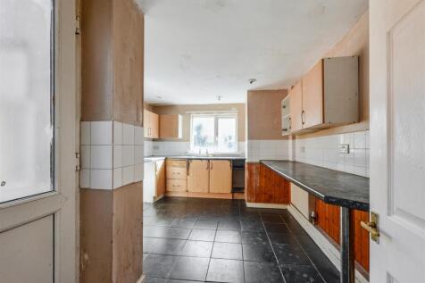 Kitchen_2.jpeg