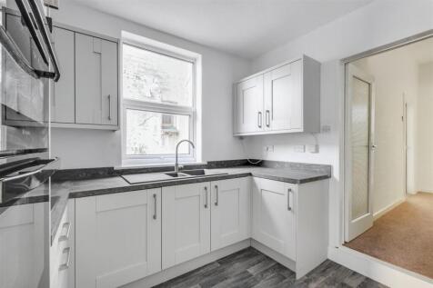 Kitchen_2.jpeg