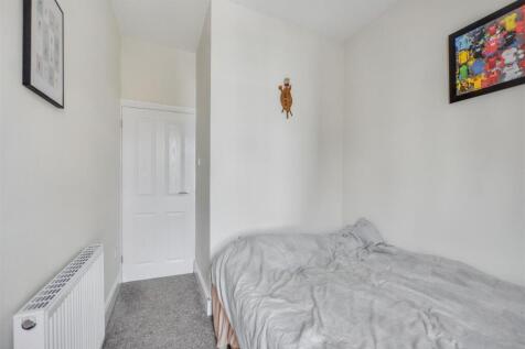 Bedroom 3_2.jpeg