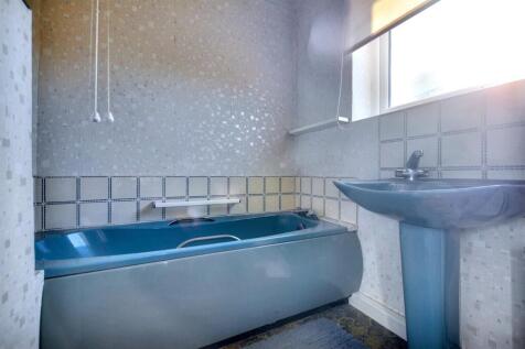 Bathroom_1.jpeg
