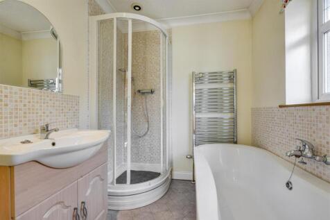 Bathroom_1.jpeg