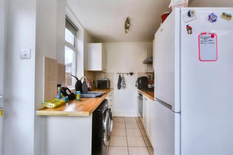 Kitchen_1.jpeg