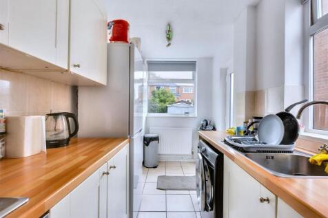 Kitchen_2.jpeg