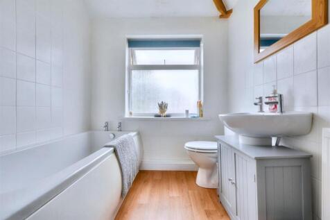 Bathroom_1.jpeg