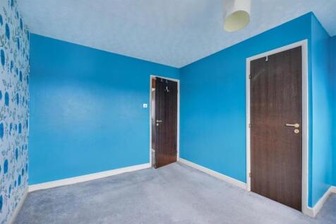 Bedroom 1_2.jpeg