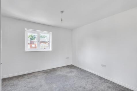 Bedroom 1_1.jpeg