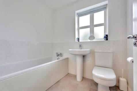 Bathroom_1.jpeg