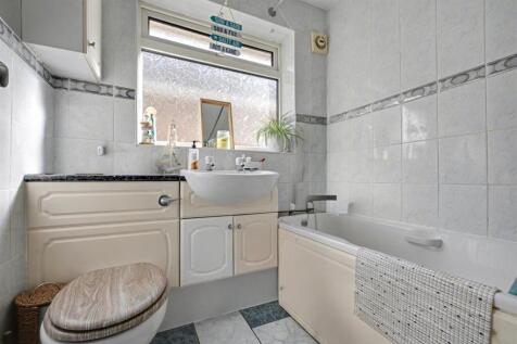 Bathroom.jpeg
