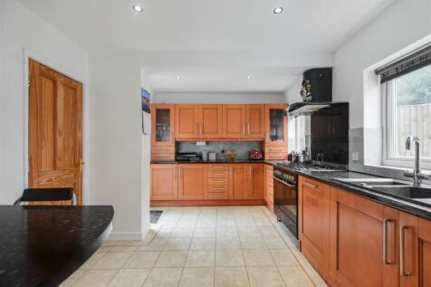 Kitchen_1.jpeg