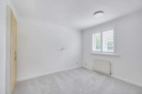 Bedroom 2_1.jpeg