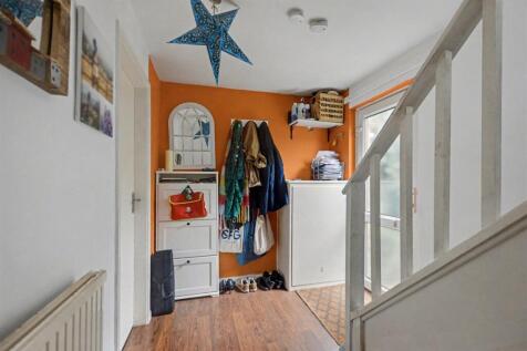 Entrance Hall_2.jpeg