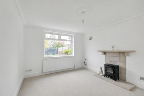 THROUGH LOUNGE/DINER