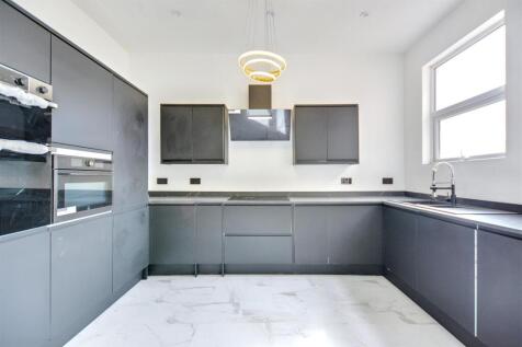 Kitchen_3.jpeg