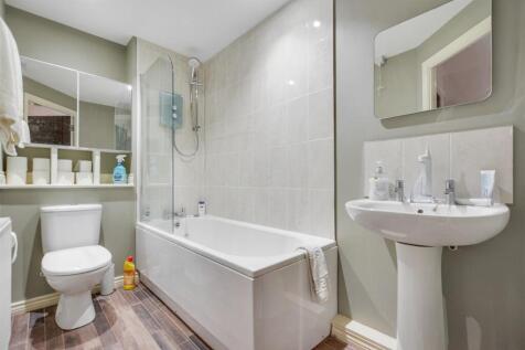 Bathroom.jpeg