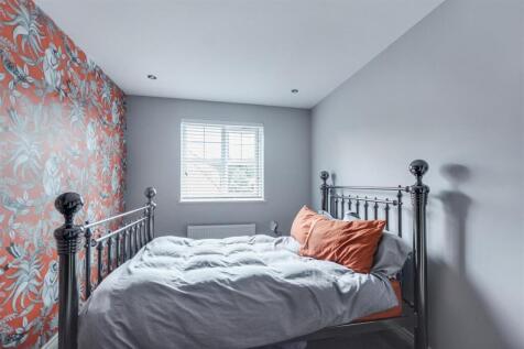 Bedroom 1_1.jpeg