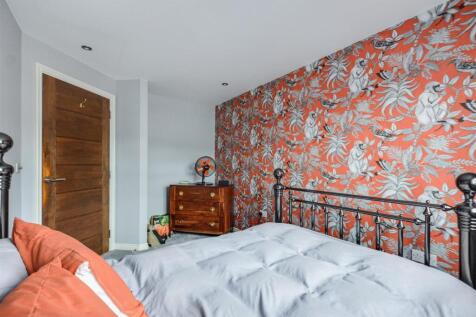 Bedroom 1_3.jpeg