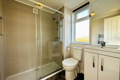 Shower Room.jpg