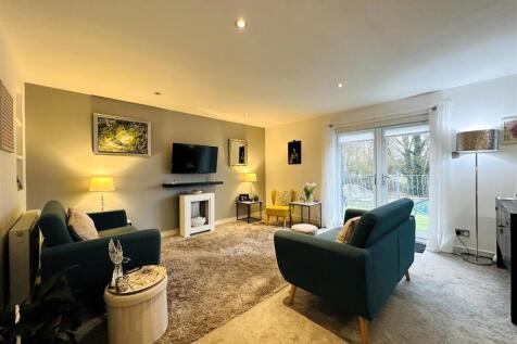 Open Plan Kitchen Living Area