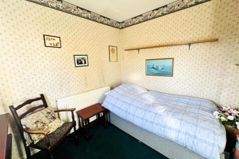 Bedroom4.jpg