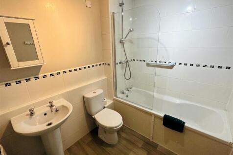 Bathroom.jpg