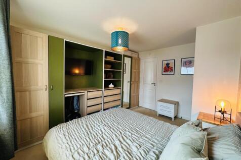bed1 1.jpg