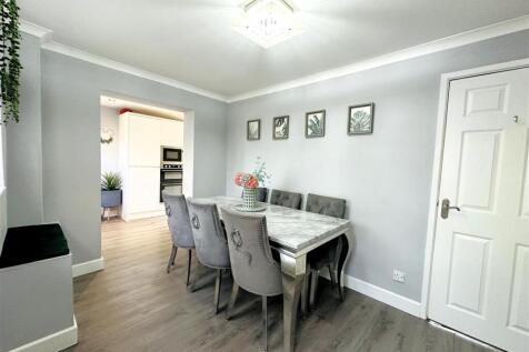 Dining Room.jpg