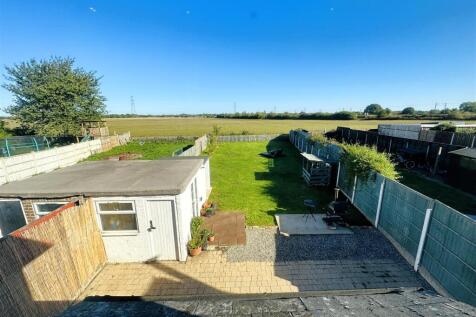 rear garden .jpg