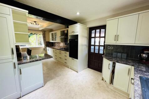 kitchen 2.jpg