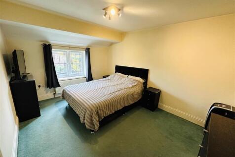 bed 1.jpg