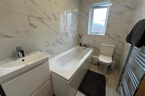 146 NEW MILLGATE.jpg