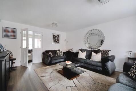 Lounge/Sitting Room