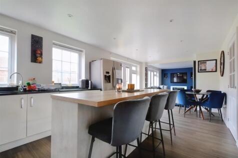 Living/Dining Kitchen