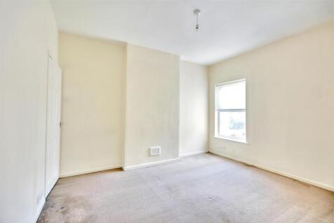 Bedroom 2_2.jpeg