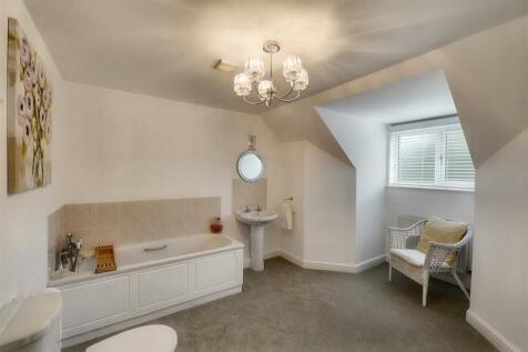bathroom 2.jpeg