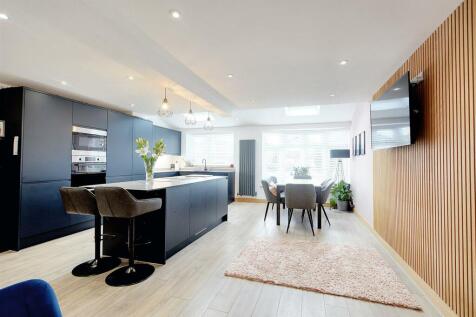Living/Dining Kitchen