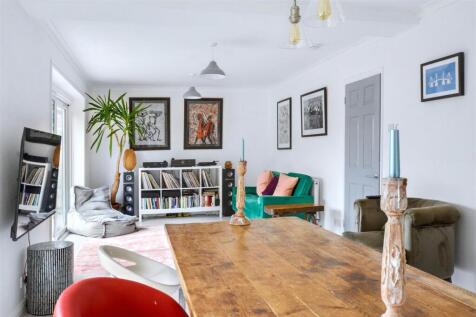 Open Plan Living/Dining Area