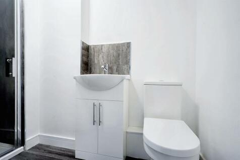 Ensuite Bedroom 1-2.jpeg