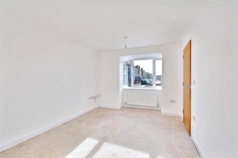 Lounge/Sitting Room