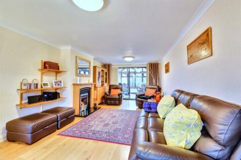 Lounge/Sitting Room