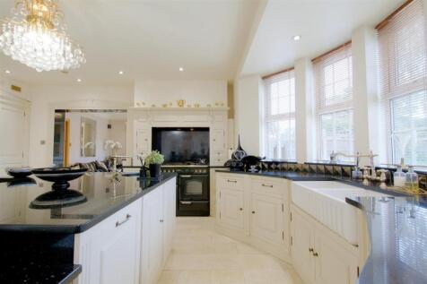 Dining/Living Kitchen