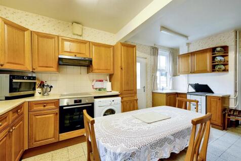Kitchen_3.jpeg