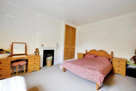 Bedroom 2_1.jpeg