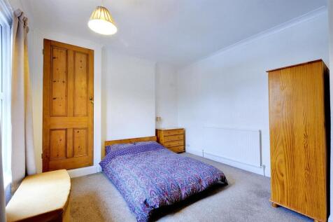 Bedroom 3_2.jpeg