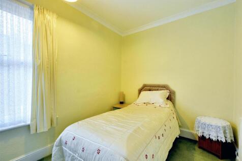 Bedroom 4_1.jpeg