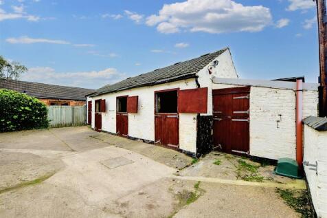 Court Yard and Stables_2.jpeg