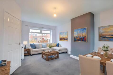 Ja0BBITPc0yqLVO05EOdMg - Living Room - Standard - 