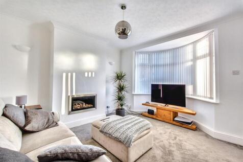 Lounge/Sitting Room