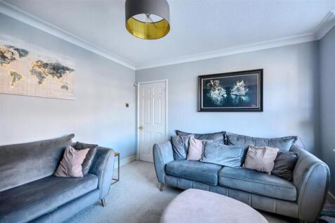 Lounge/Sitting Room