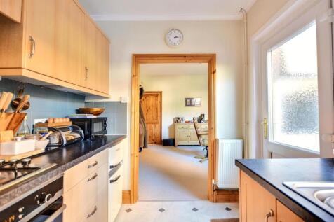 Kitchen_2.jpeg